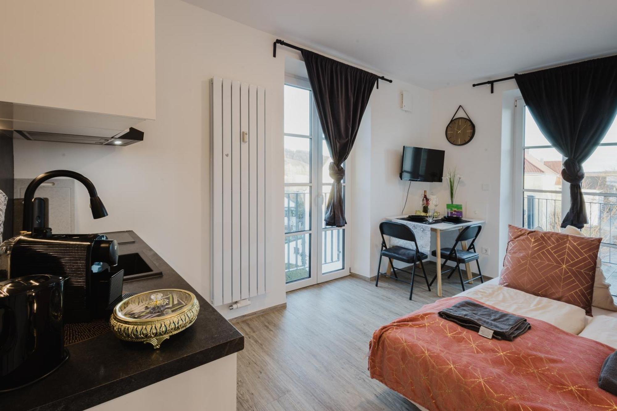 24-7 Living Room Passau - Cozy - Balcony - Kitchen Tiefenbach  외부 사진
