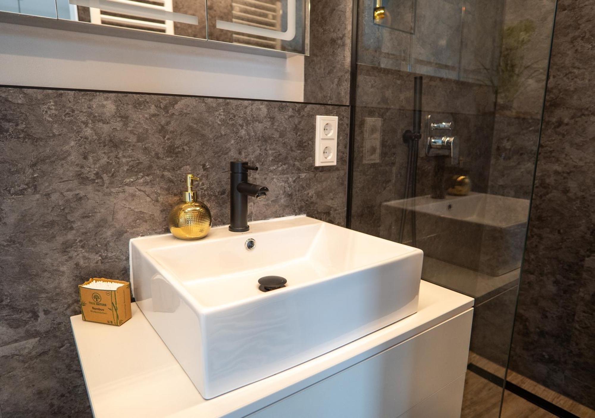 24-7 Living Room Passau - Cozy - Balcony - Kitchen Tiefenbach  외부 사진